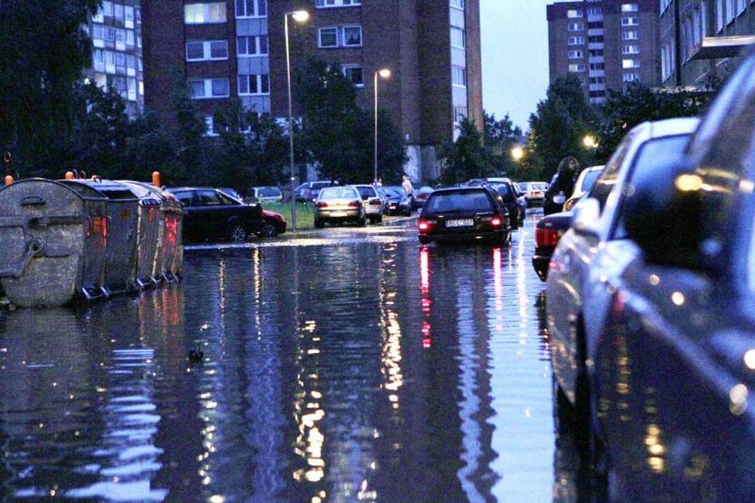 Šventinę nuotaiką Klaipėdoje aptemdė potvynis (papildyta)