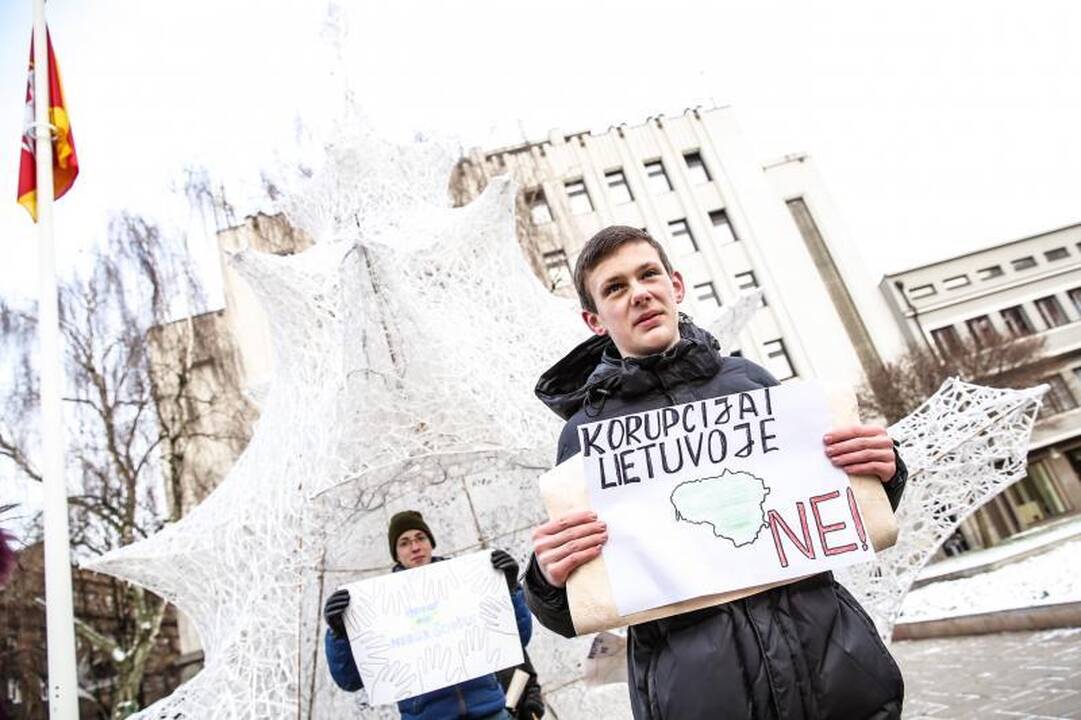 Mokiniai pasmerkė korupciją: kyšiai – negerai, tai nešvarūs pinigai!