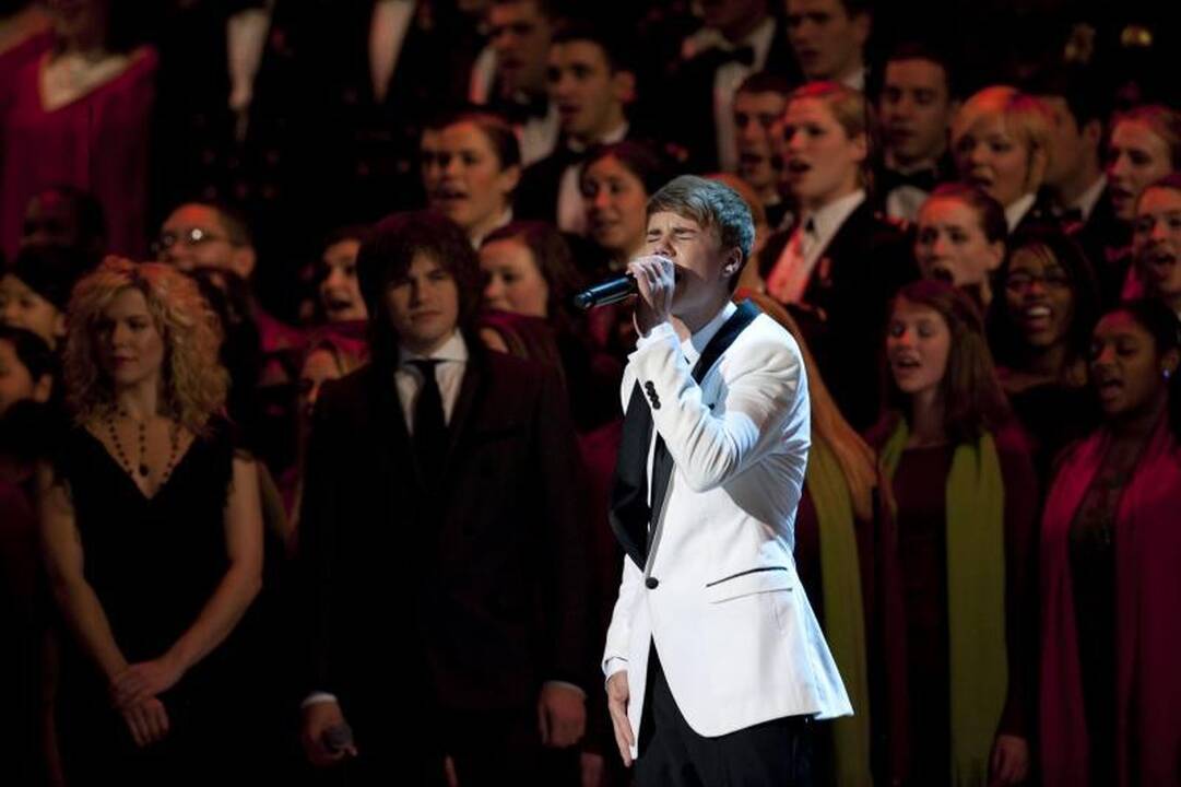 J.Bieberis dovanų gavo prabangų, aplinkai draugišką automobilį
