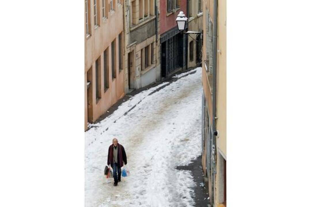 Europoje keleivių planus vėl jaukia sniegas