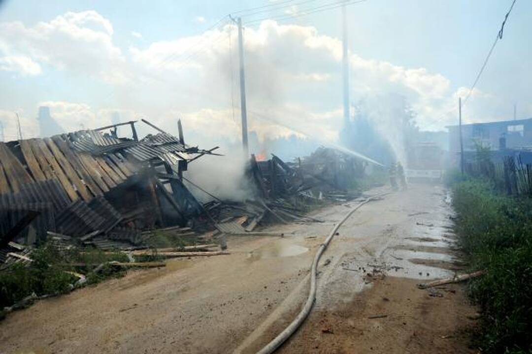 Kinijoje per sprogimą fejerverkų gamykloje žuvo 19 žmonių, 153 sužeisti