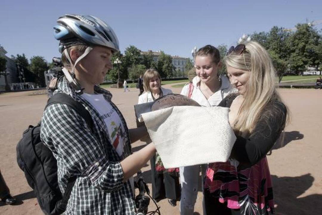 Vilniuje sutikti iš Didžiosios Britanijos dviračiais atvykę lietuviai