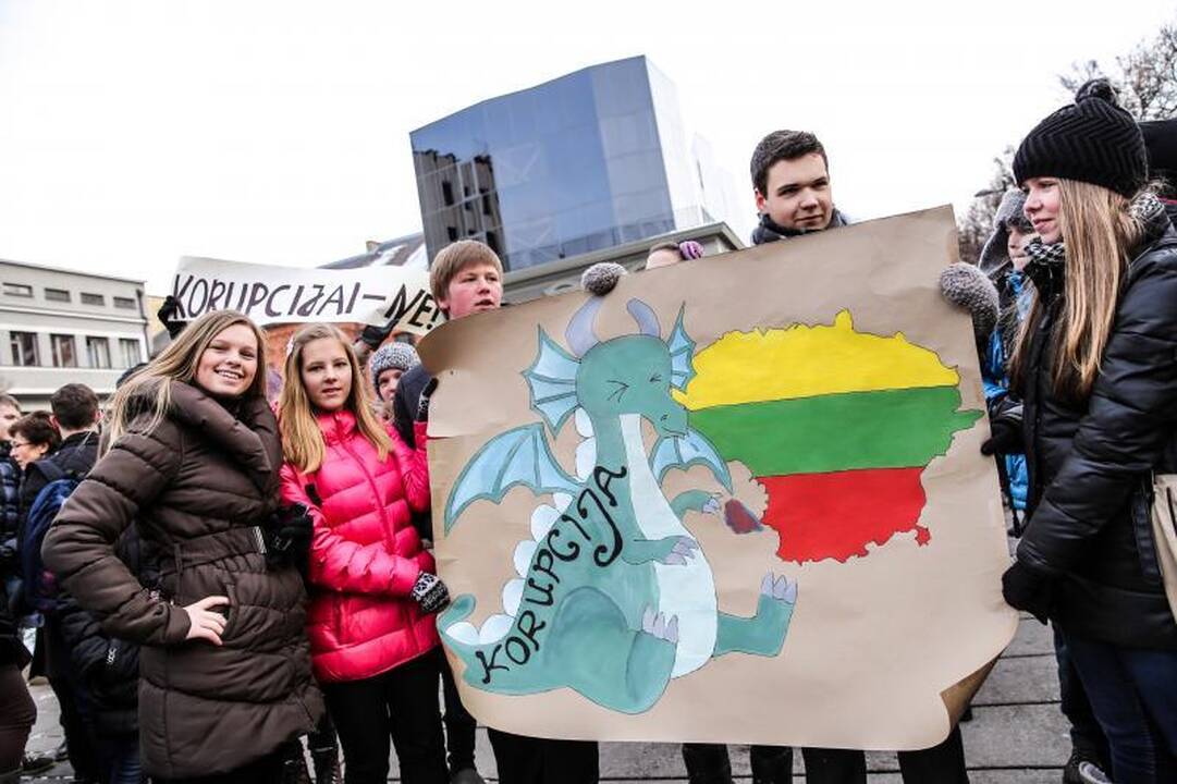 Mokiniai pasmerkė korupciją: kyšiai – negerai, tai nešvarūs pinigai!