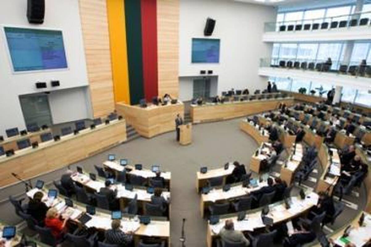 Seimas pradeda narstyti kitų metų biudžetą (papildyta 12.30 val.)