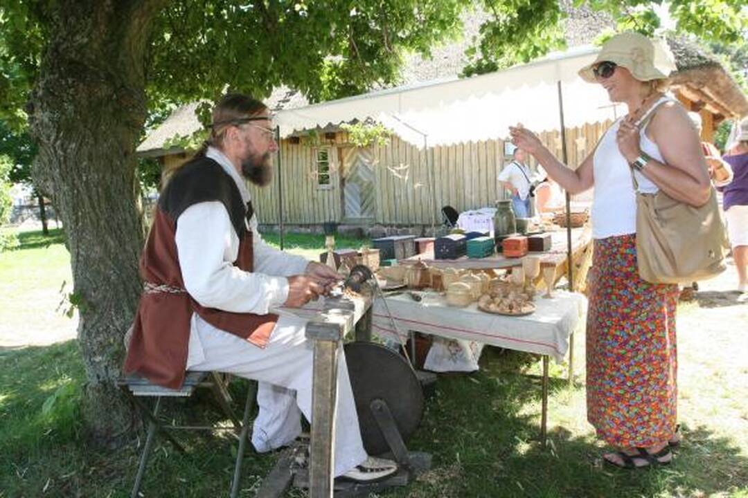 Prezidentė apsipirko žvejo sodyboje