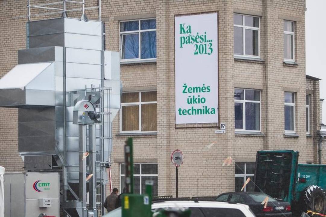 Žemės ūkio paroda „Ką pasėsi... 2013“ prasidėjo įspūdingomis spūstimis