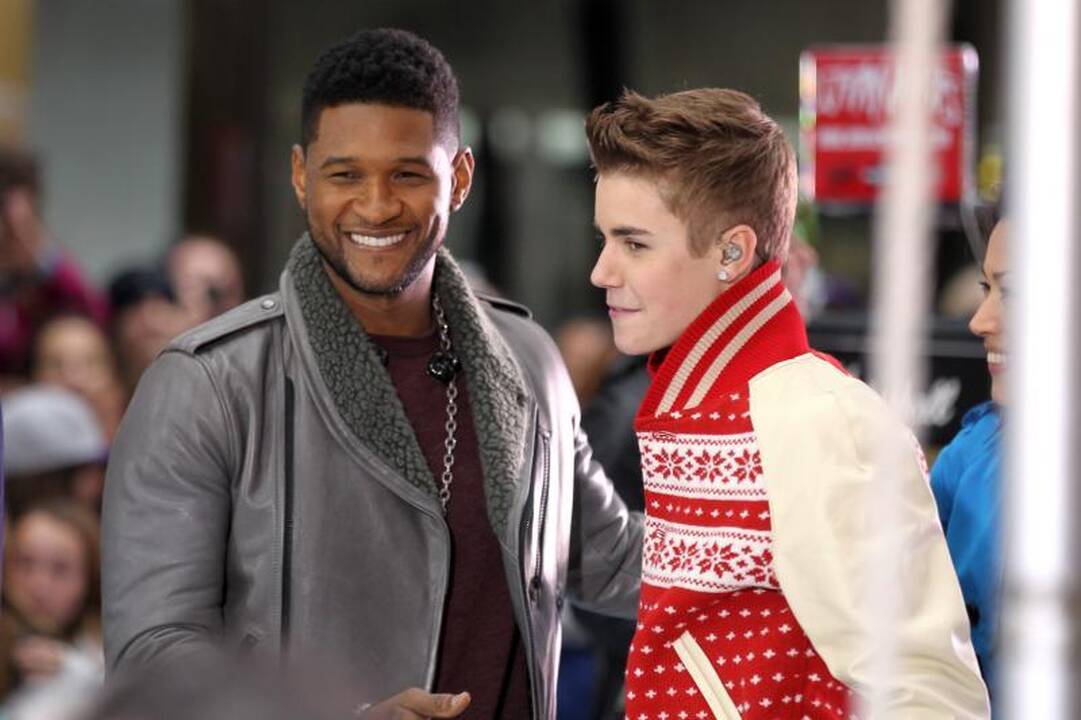 J.Bieberis dovanų gavo prabangų, aplinkai draugišką automobilį
