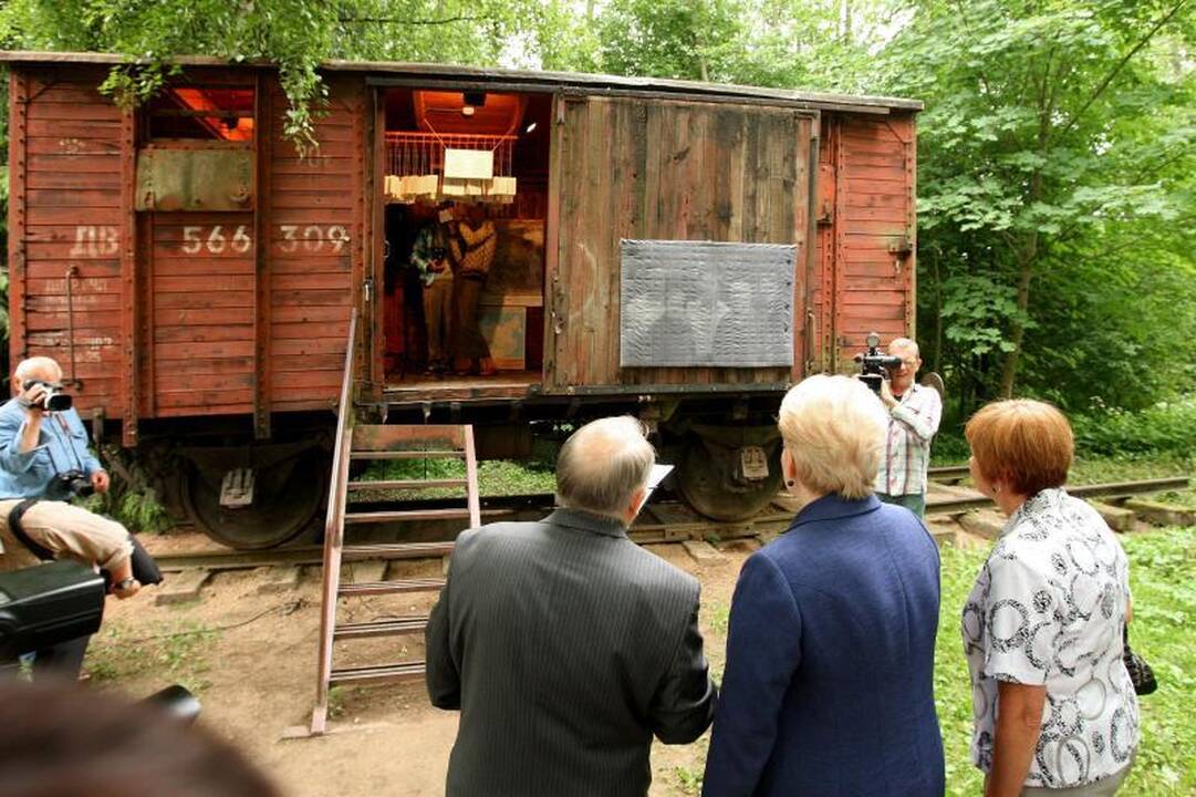 Prezidentės dėmesys buvusiems tremtiniams (papildyta)