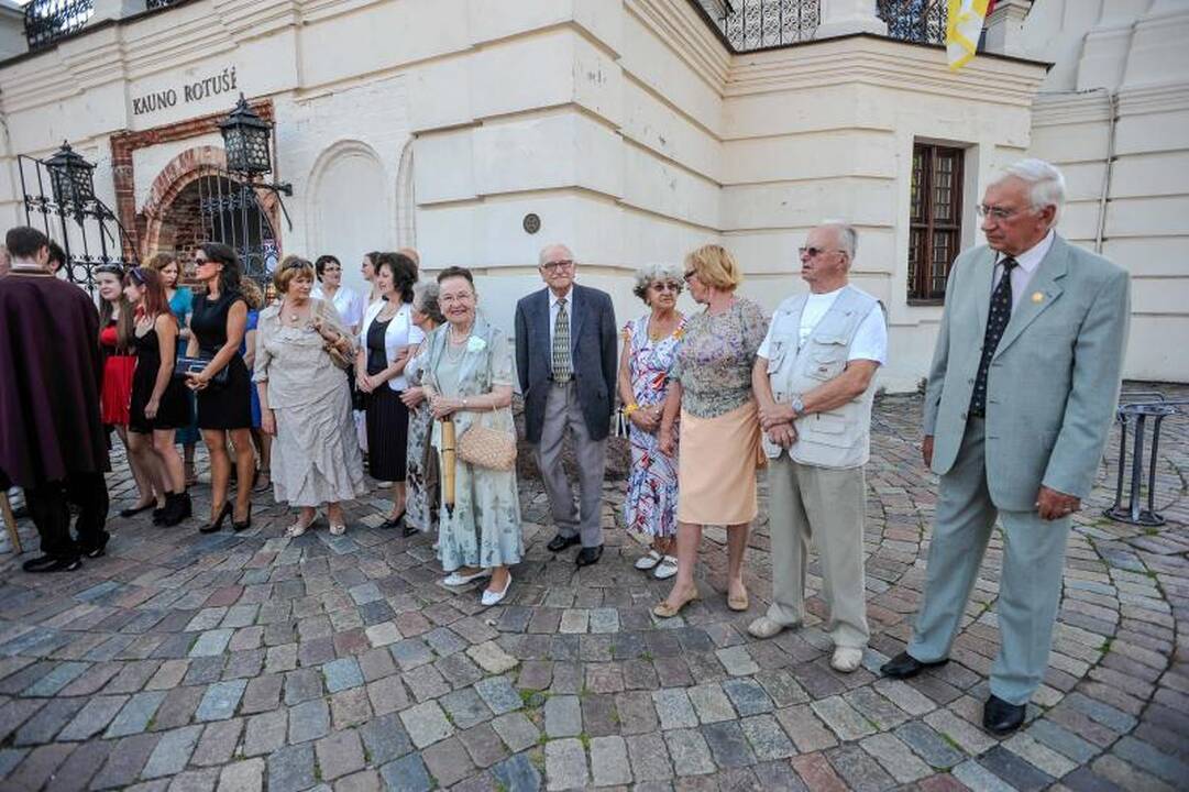 Rotušės 470-asis jubiliejus: patrankos šūviai ir puošnios damos