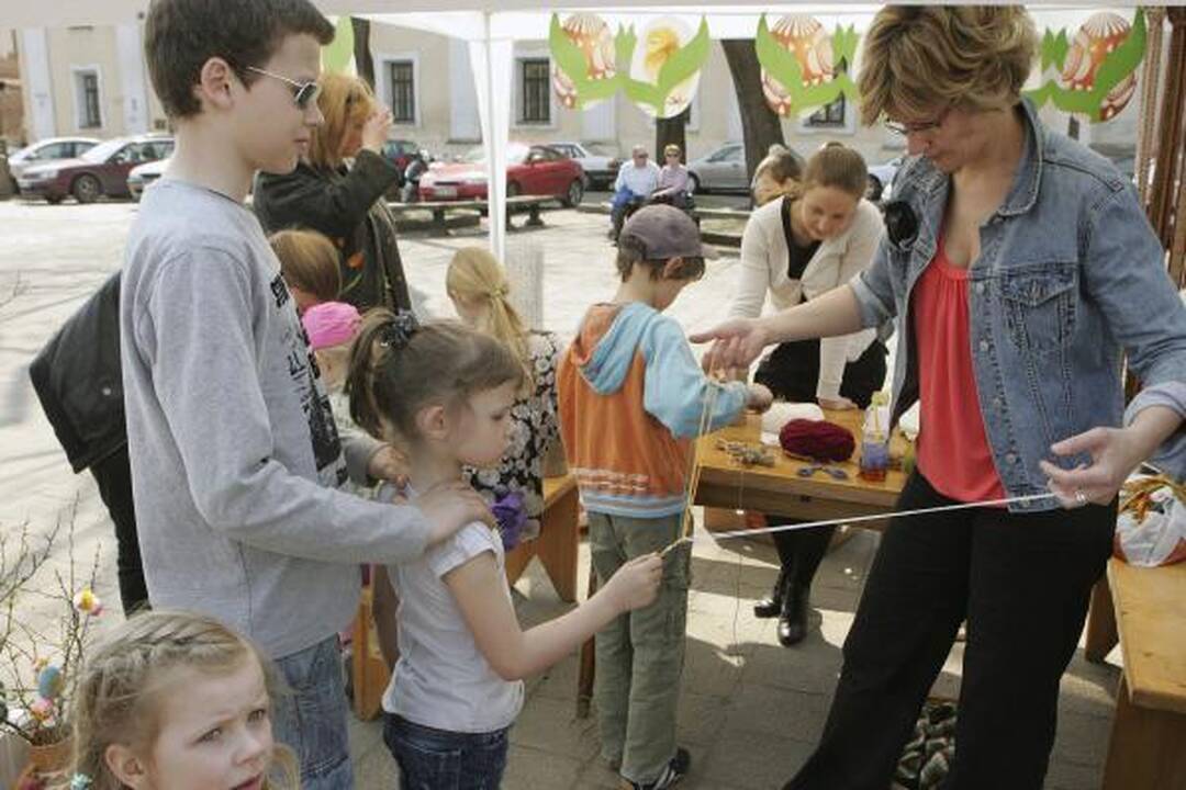 Antrąją Velykų dieną kauniečiai šventė Rotušės aikštėje
