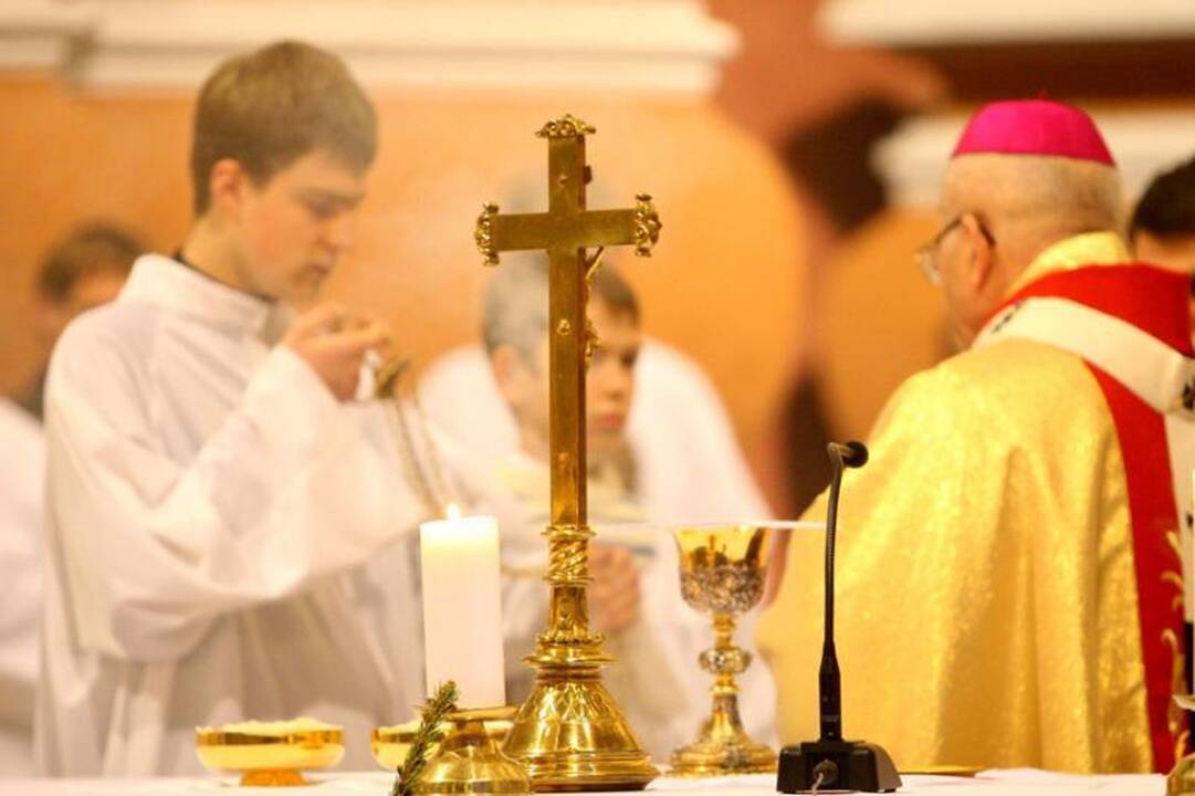 Piemenėlių mišios Petro ir Povilo arkikatedroje bazilikoje 