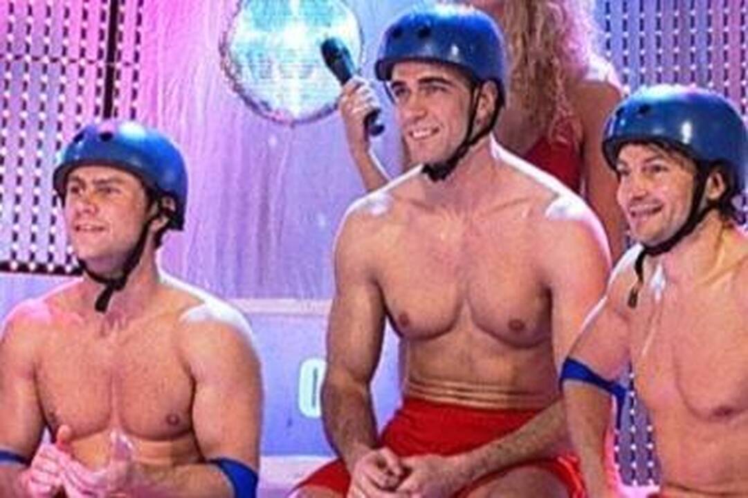 Laidoje „Skylė sienoj” nusirengs ir „Gelbėtojai“, ir „Žalgirio“ šokėjos 