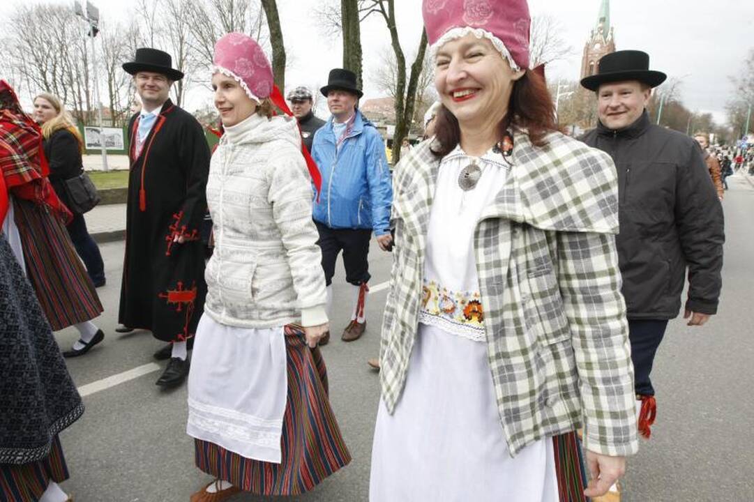 Palangoje į Jurginių linksmybes įsuko folkloro ansambliai