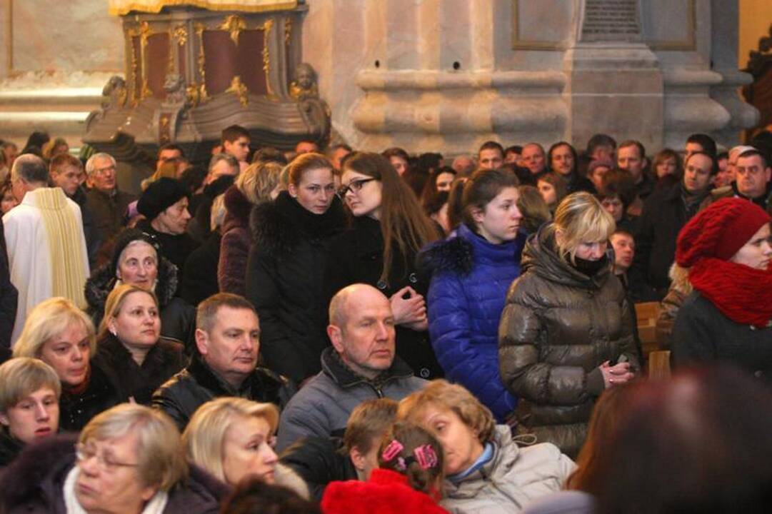 Piemenėlių mišios Petro ir Povilo arkikatedroje bazilikoje 