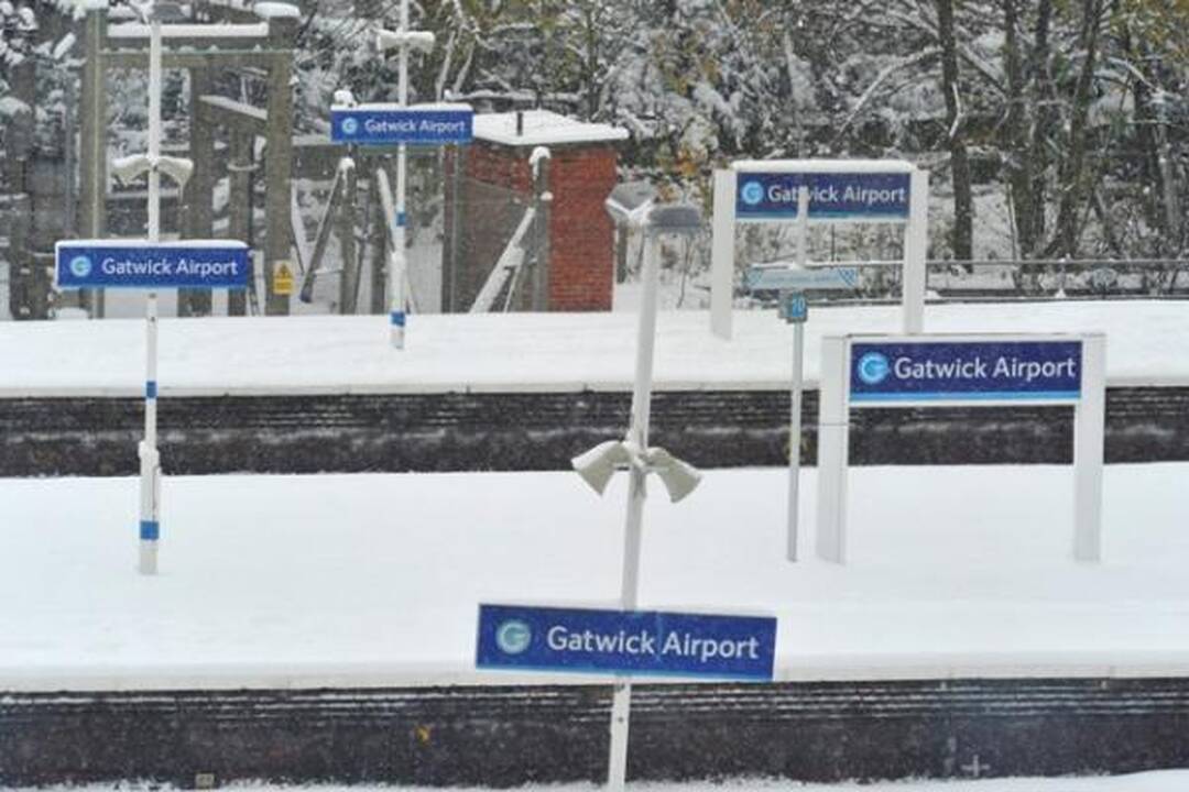 Europoje keleivių planus vėl jaukia sniegas