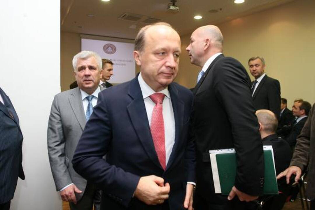 Ministrai važinėja po Klaipėdą