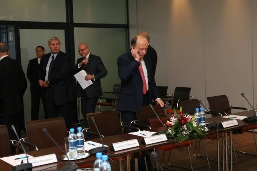 Ministrai važinėja po Klaipėdą