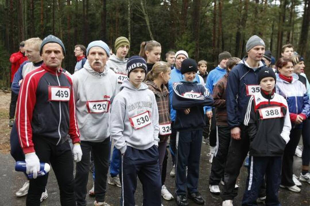 Stiprus vėjas bėgikų nebaugino