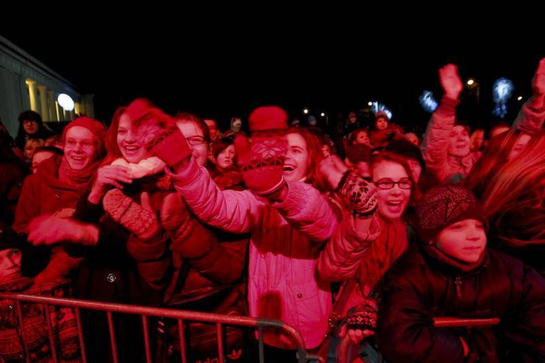 Sostinėje įžiebta aukščiausia Kalėdų eglė Baltijos šalyse