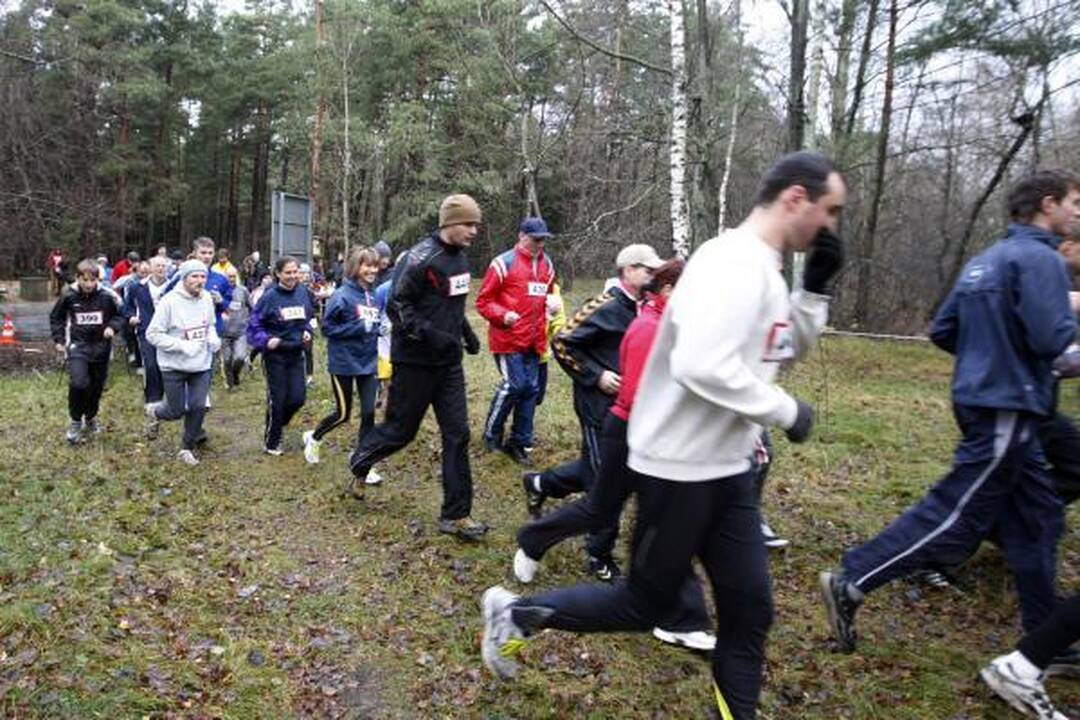 Stiprus vėjas bėgikų nebaugino