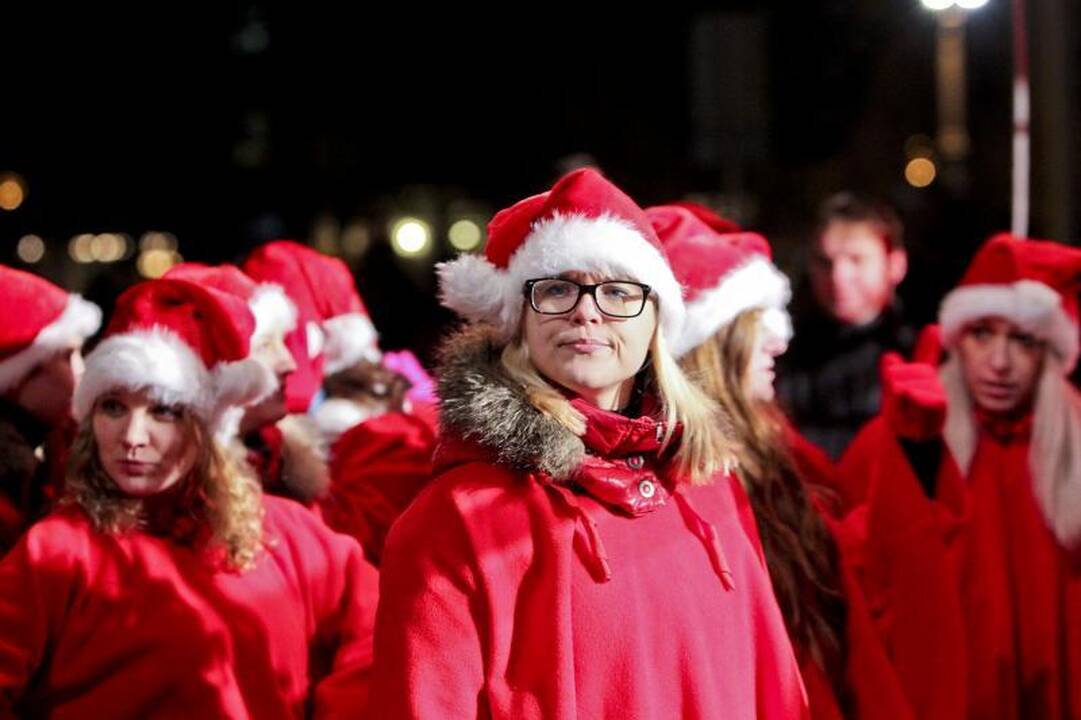 Sostinėje įžiebta aukščiausia Kalėdų eglė Baltijos šalyse
