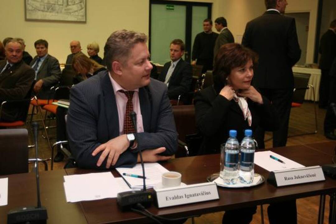 Ministrai važinėja po Klaipėdą