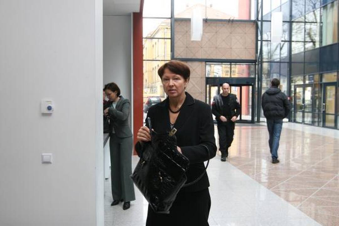 Ministrai važinėja po Klaipėdą