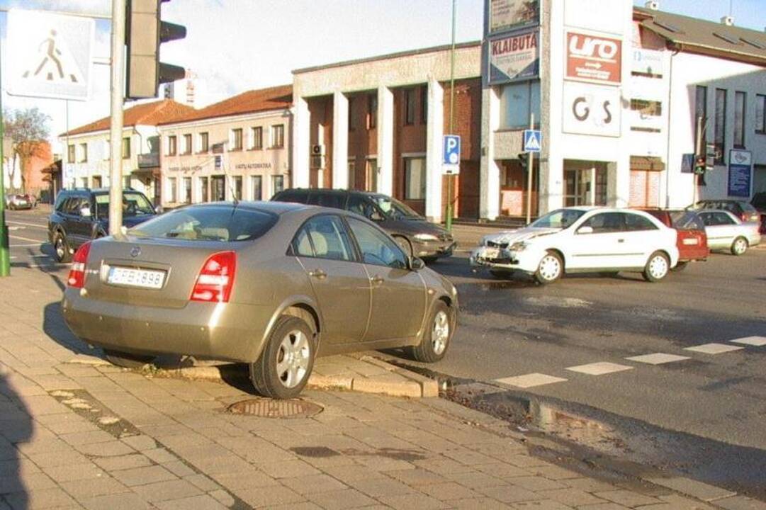Dėl vėjo Klaipėdoje sutriko šviesoforų darbas