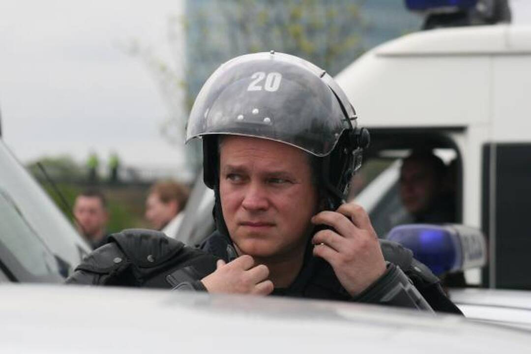 Po eitynių - riaušės. P.Gražulis ir K.Uoka išvesdinti jėga