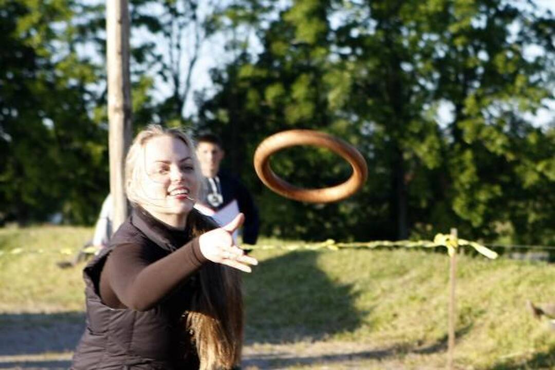 Klaipėdiečiai Joninių naktį šėlo ir prie jūros, ir senamiestyje