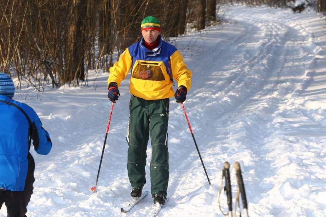 Kleboniškio   miške  pažiro  slidininkai