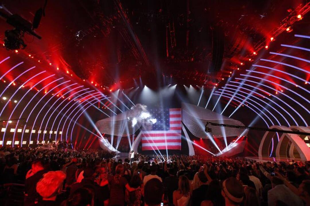 MTV muzikinių klipų apdovanojimuose triumfavo Katy Perry ir Adele