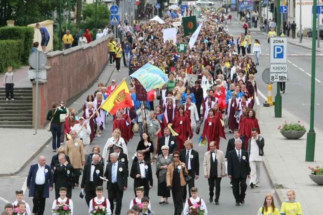Klaipėdoje šurmuliavo dainų šventė