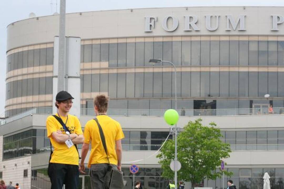 Po eitynių - riaušės. P.Gražulis ir K.Uoka išvesdinti jėga