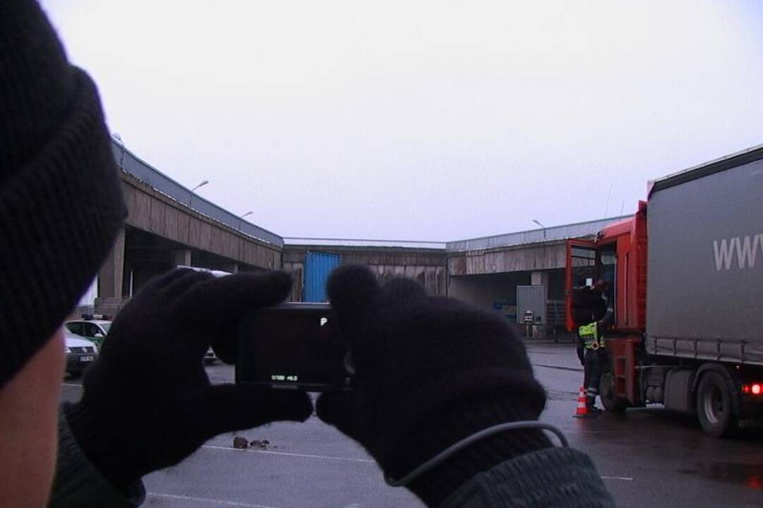 Tarptautinėje perkėloje – policijos reidas  