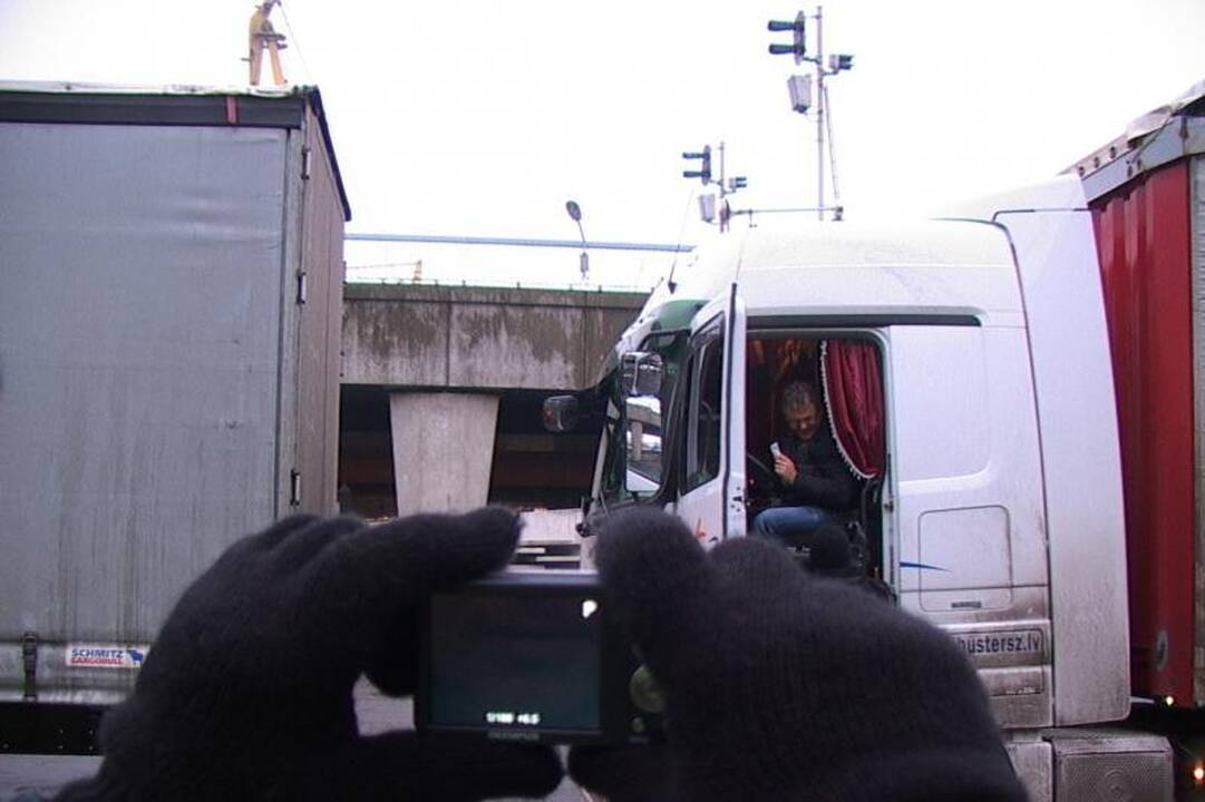 Tarptautinėje perkėloje – policijos reidas  
