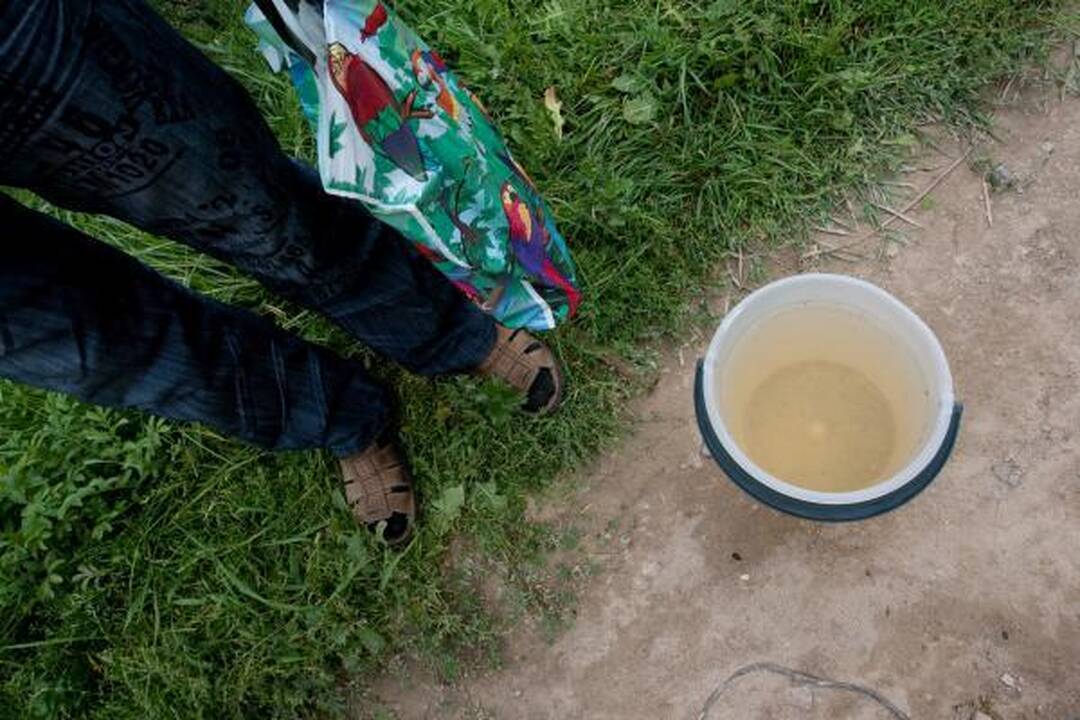 Įtampa pasienyje: vežama palapinių, stalų, miegmaišių 