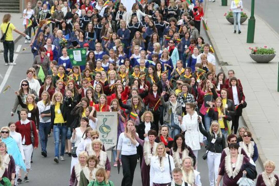 Klaipėdoje šurmuliavo dainų šventė