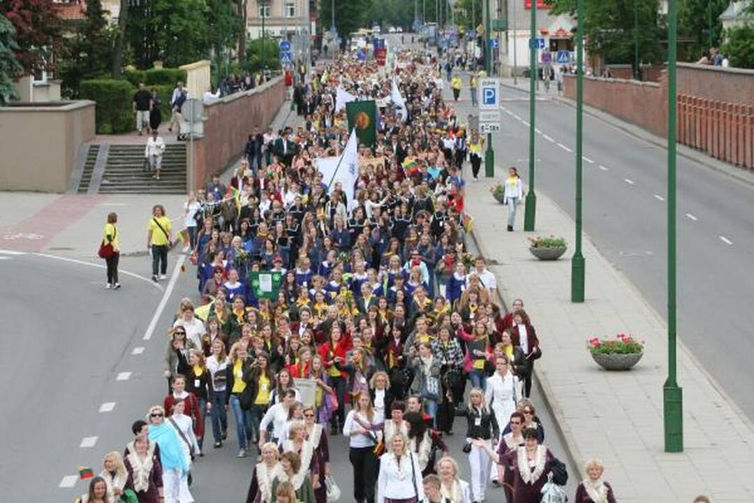Klaipėdoje šurmuliavo dainų šventė