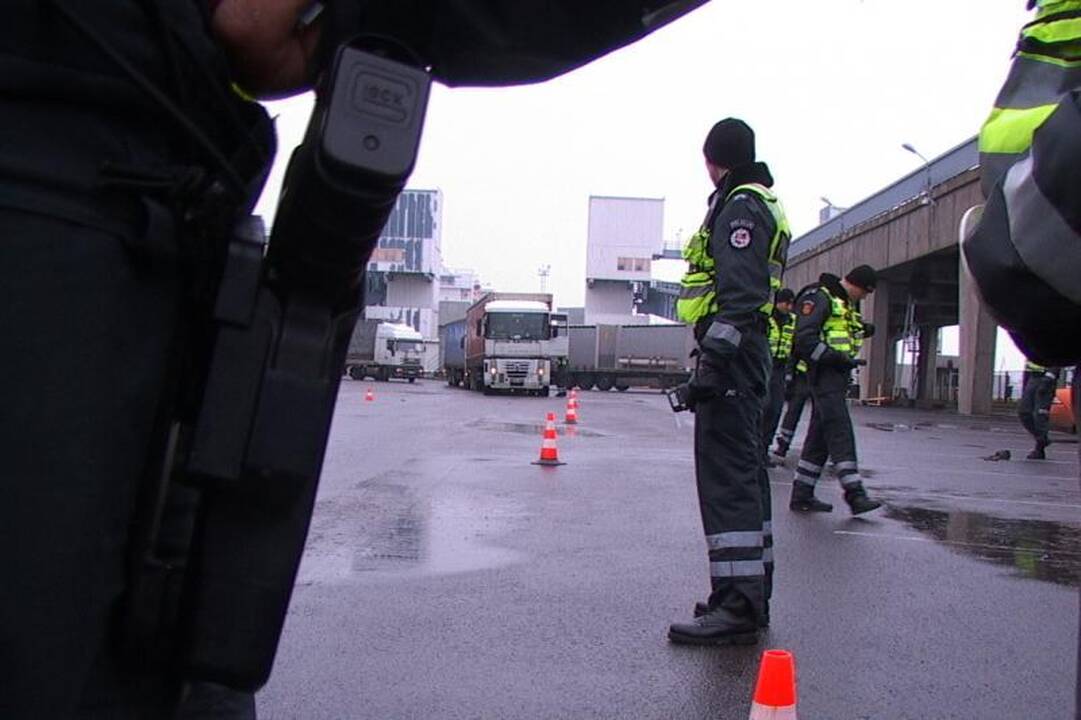 Tarptautinėje perkėloje – policijos reidas  