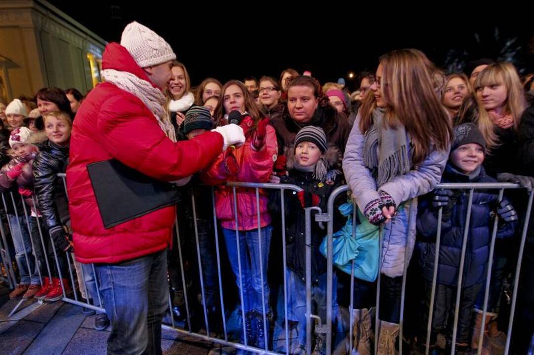 Sostinėje įžiebta aukščiausia Kalėdų eglė Baltijos šalyse