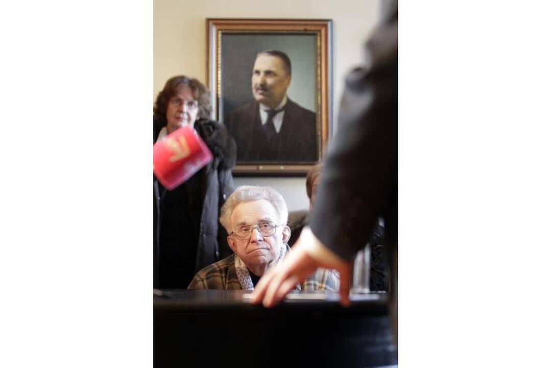 V. Landsbergis: Lietuva – mūsų tautos atstovybė