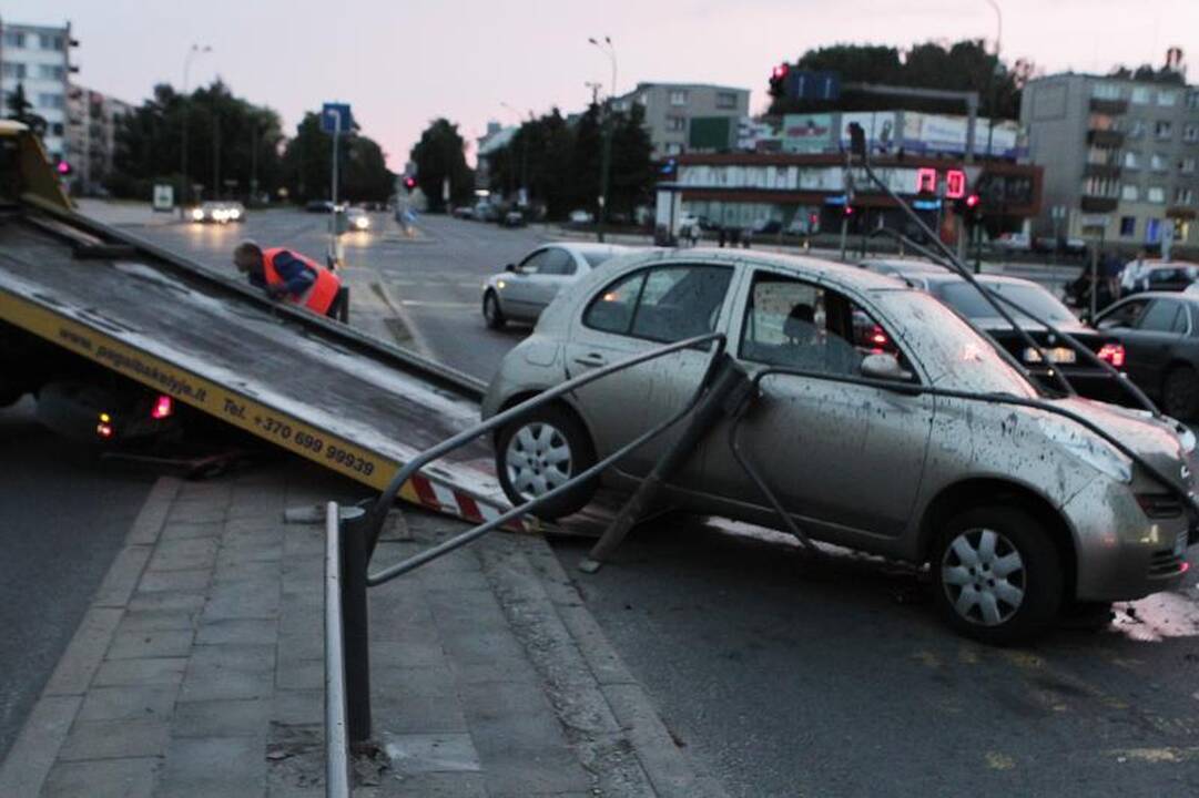  Automobilio gaudynės Klaipėdoje baigėsi avarija
