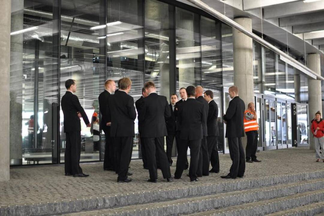 Kviestiniai svečiai plūdo į "Žalgirio" arenos atidarymą