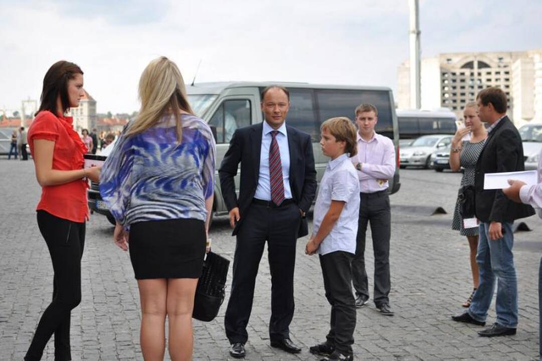 Kviestiniai svečiai plūdo į "Žalgirio" arenos atidarymą
