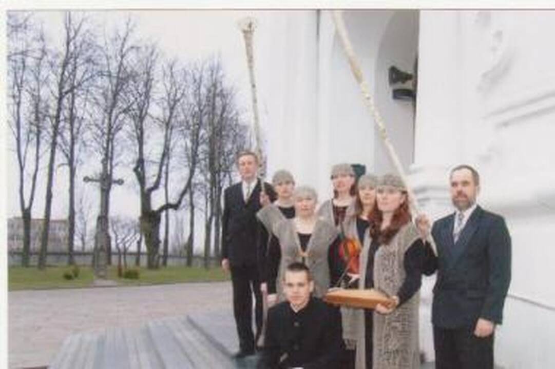 Giedotojai: šiauliečių Šv. Cecilijos religinės sakralinės muzikos ansamblis dažniausiai atlieka senąsias kantičkines lietuvių giesmes.