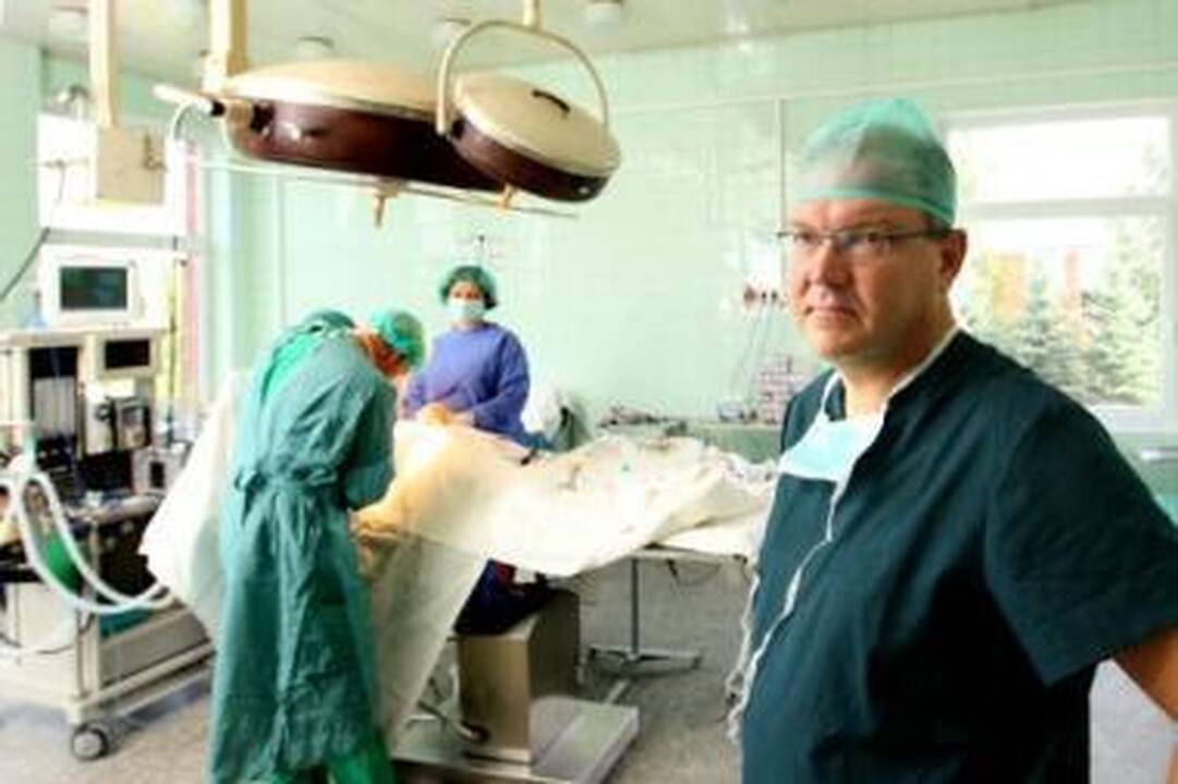 Rūpestis: profesorius Ž.Saladžinskas nerimauja, kad storosios žarnos vėžiu sergama vis dažniau, o žmonės nesisaugo.