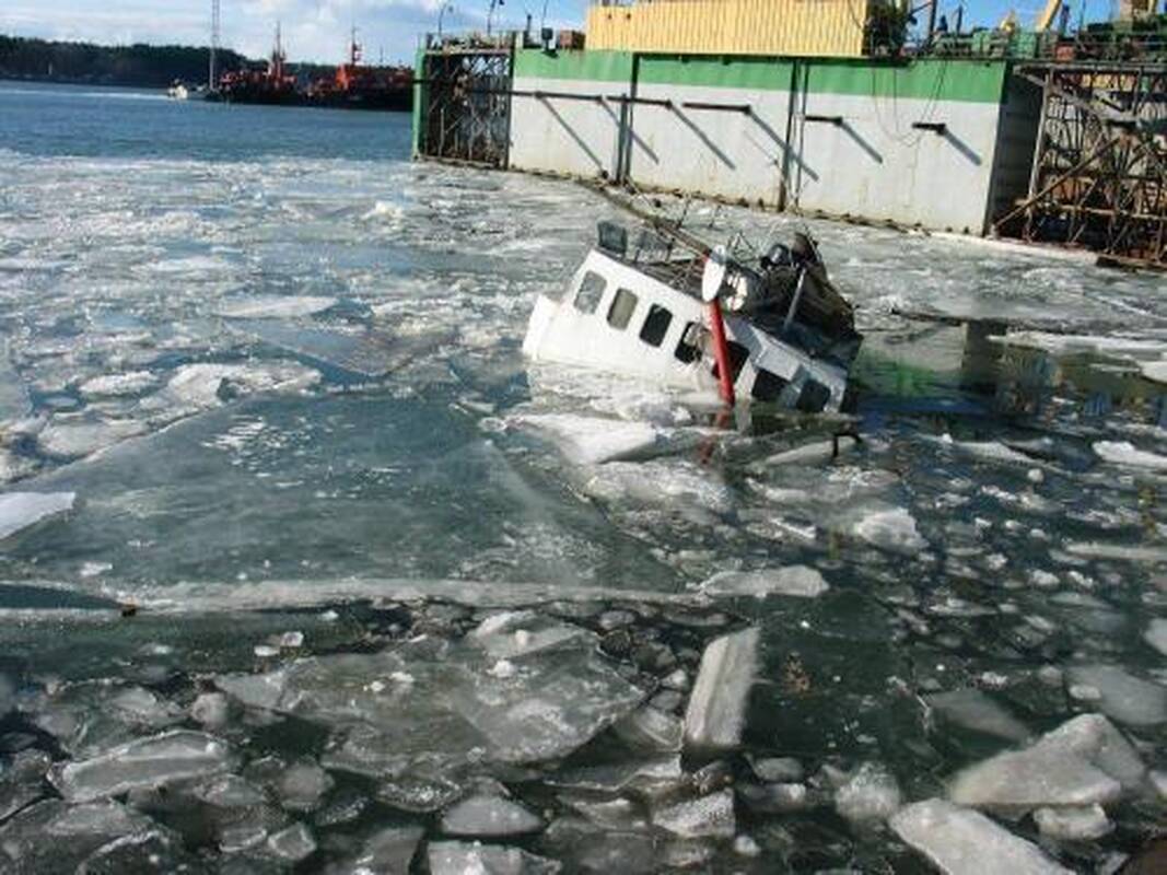 Uoste nuskendo žemsiurbė