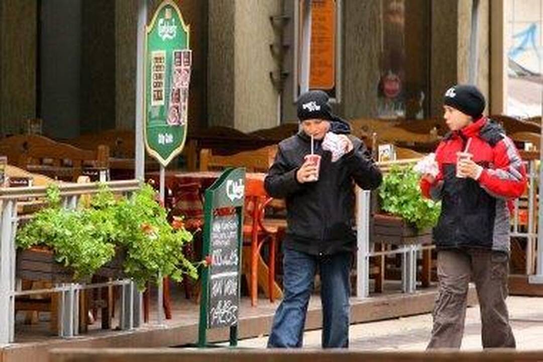 Atostogos: lauko kavinės skaičiuoja paskutiniąsias darbo dienas.