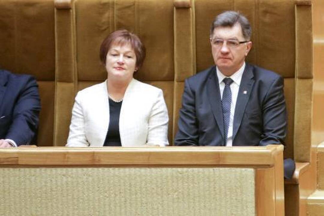 Ministrė nesiliauna stebinti